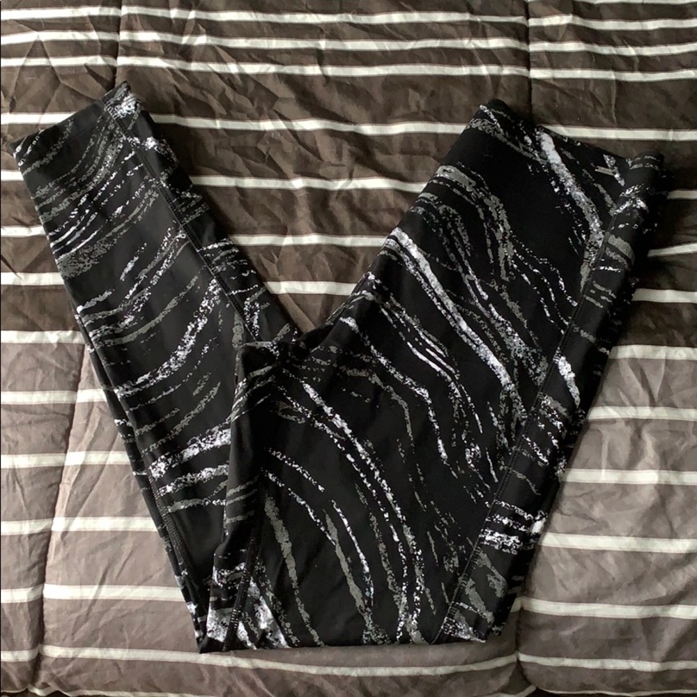 BRAND NWOT VS PINK compression leggings